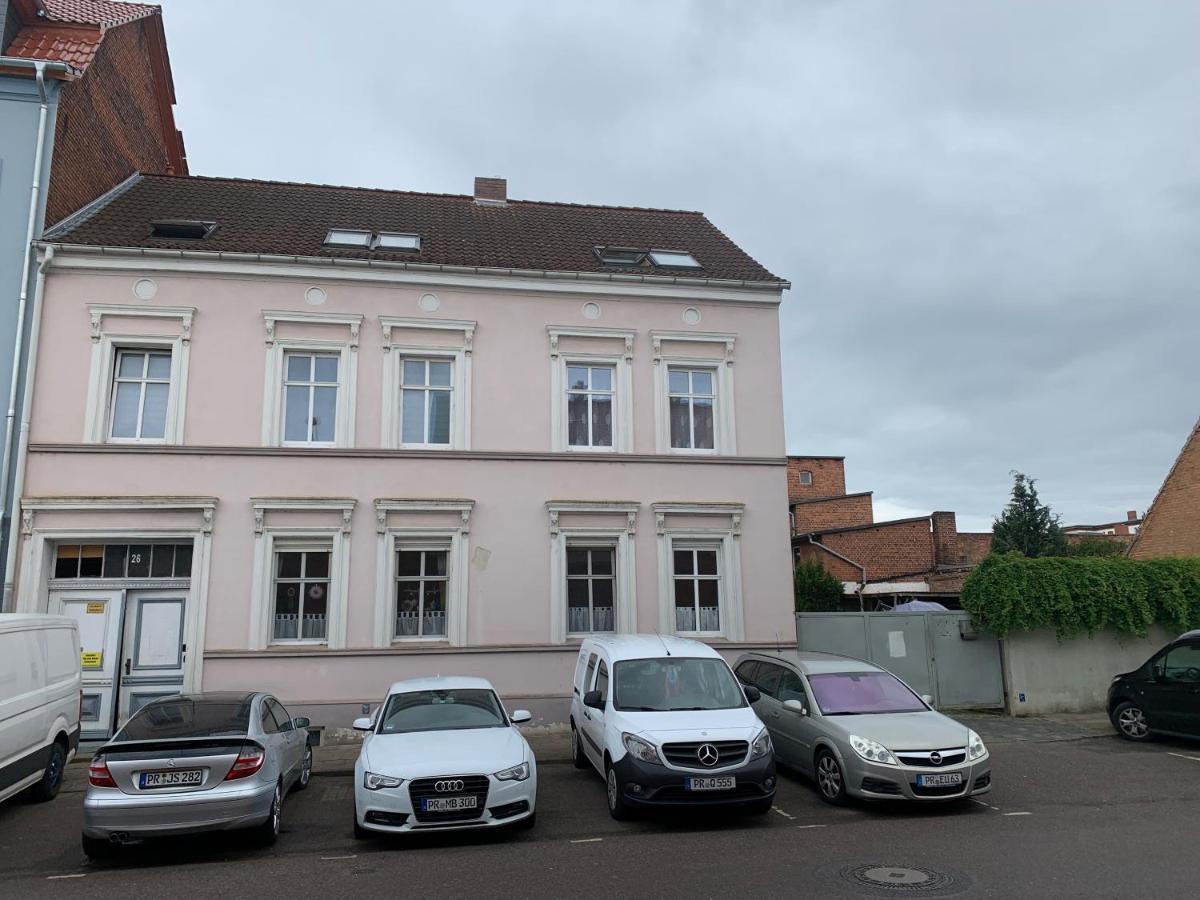 Elbe Radweg Ferienwohnung: Netflix & E-Bike Station Wittenberge Exterior photo
